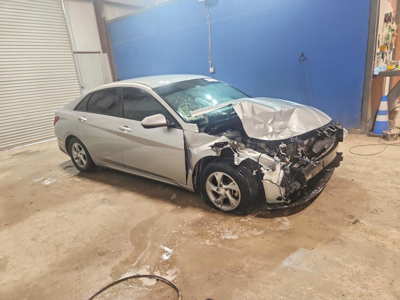 2021 Hyundai Elantra Se - zdjęcie 4