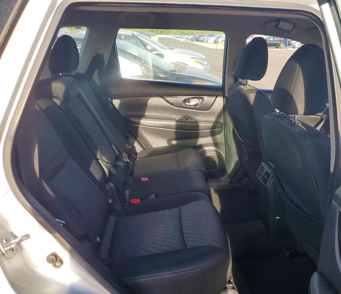 2017 Nissan Rogue S - zdjęcie 11