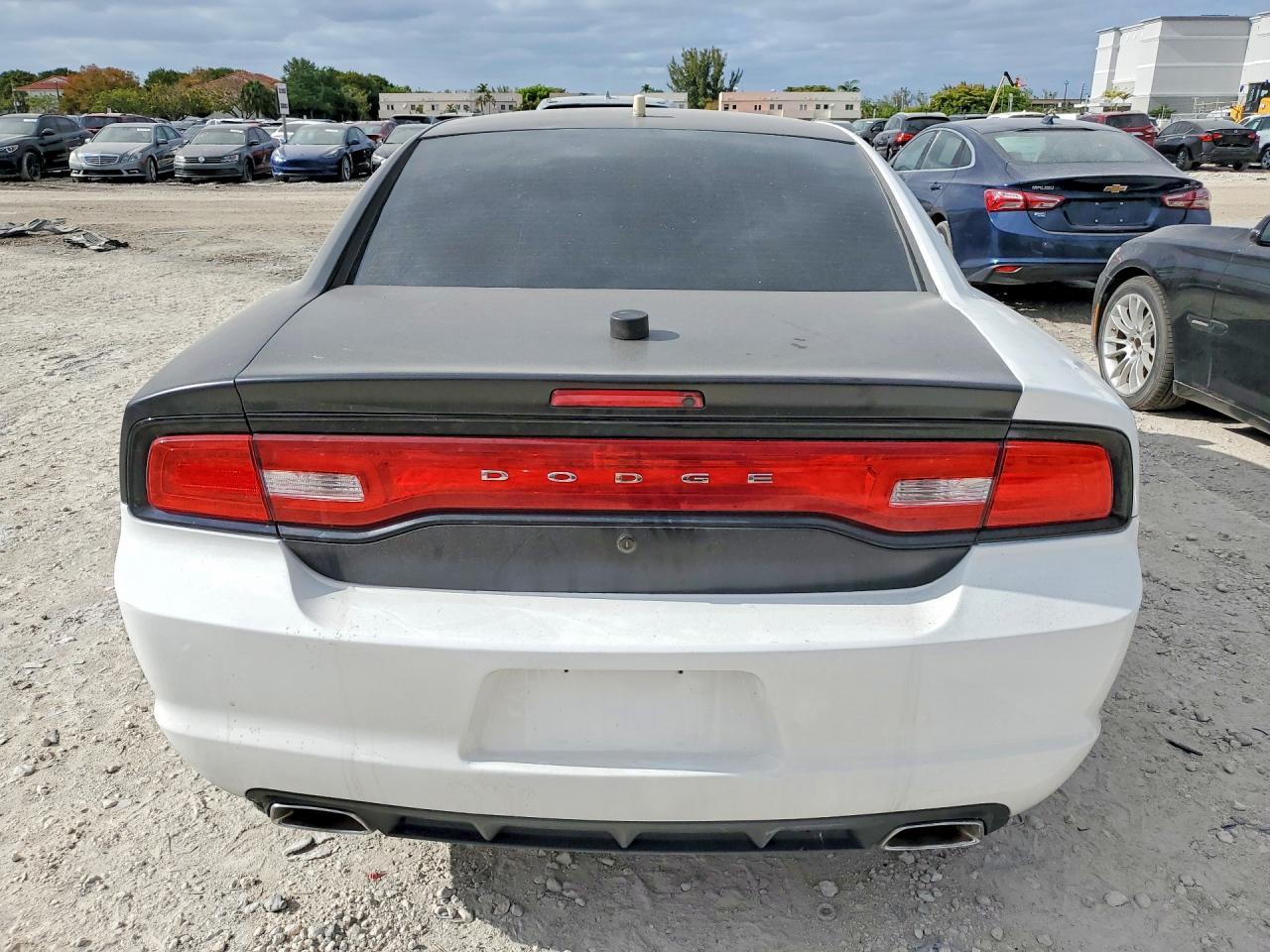 2013 Dodge Charger Police - zdjęcie 6