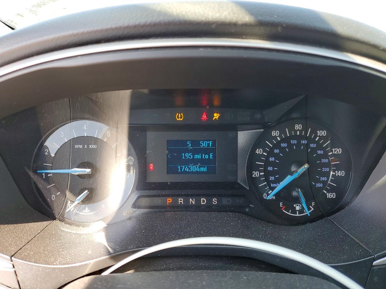 2015 Ford Fusion S - zdjęcie 9