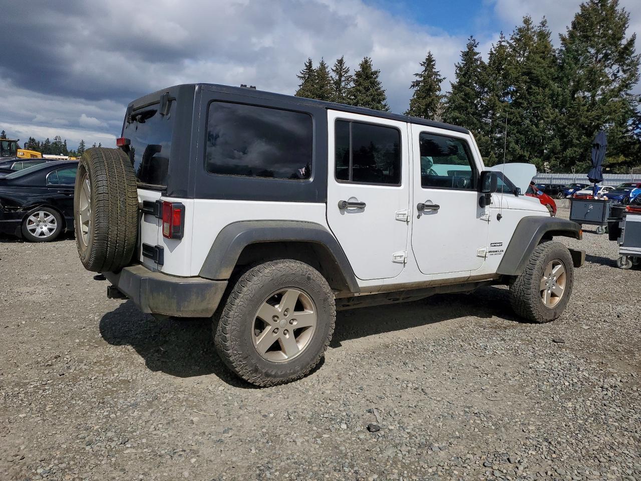 2013 Jeep Wrangler Unlimited Sport - zdjęcie 3