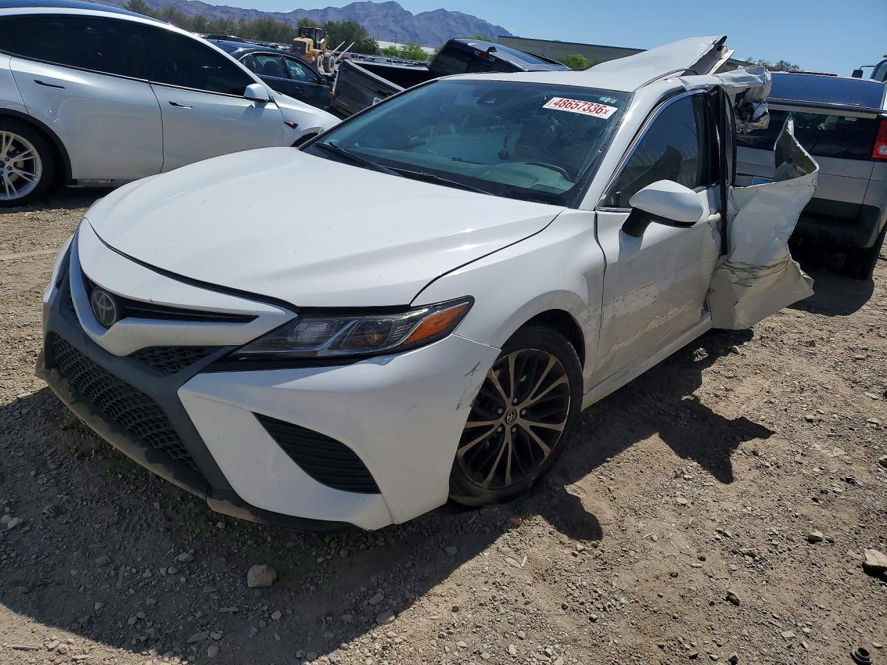 2019 Toyota Camry Se - zdjęcie główne