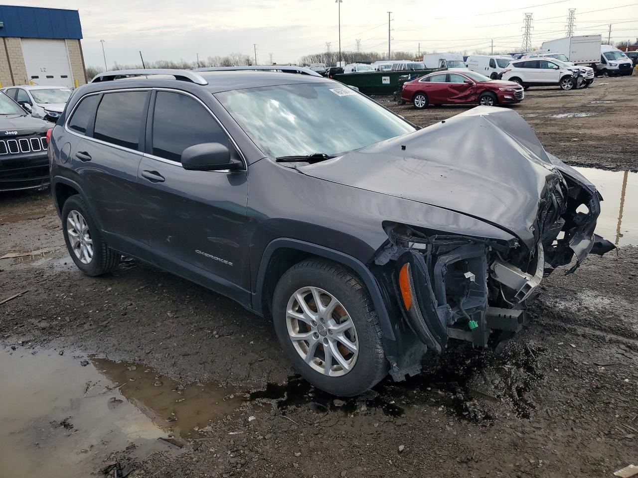 2016 Jeep Cherokee Latitude - zdjęcie 4