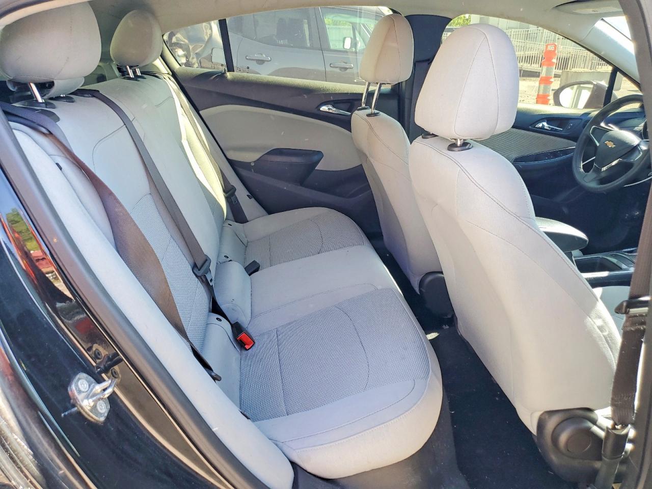 2019 Chevrolet Cruze Ls - zdjęcie 10