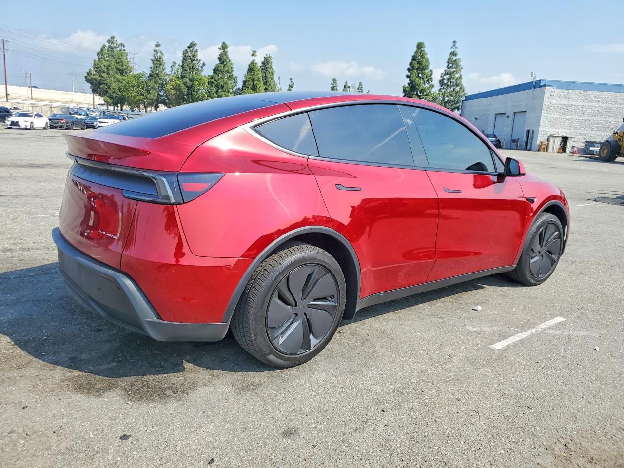 2026 Tesla Model Y - zdjęcie 3