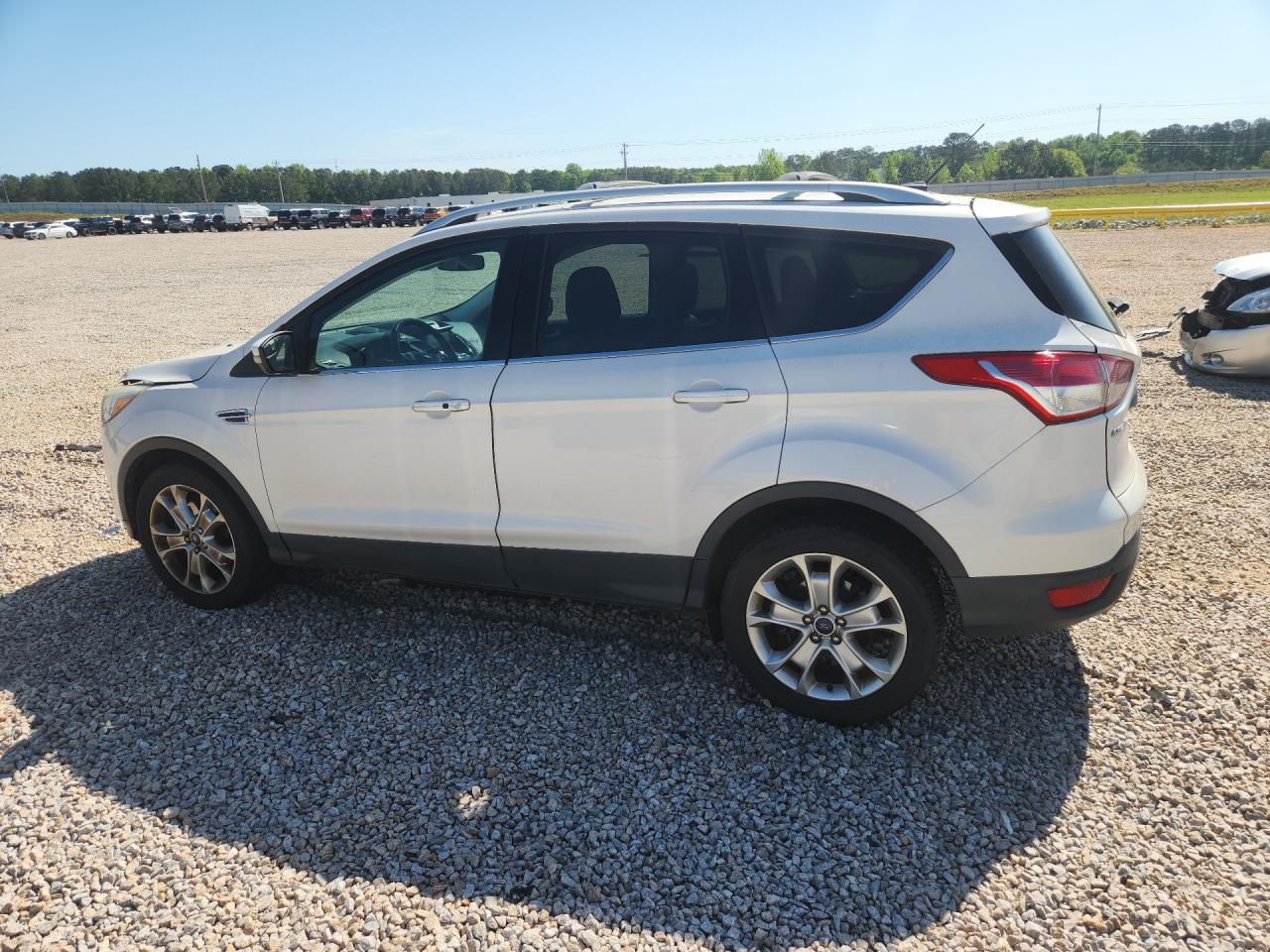 2016 Ford Escape Titanium - zdjęcie 2