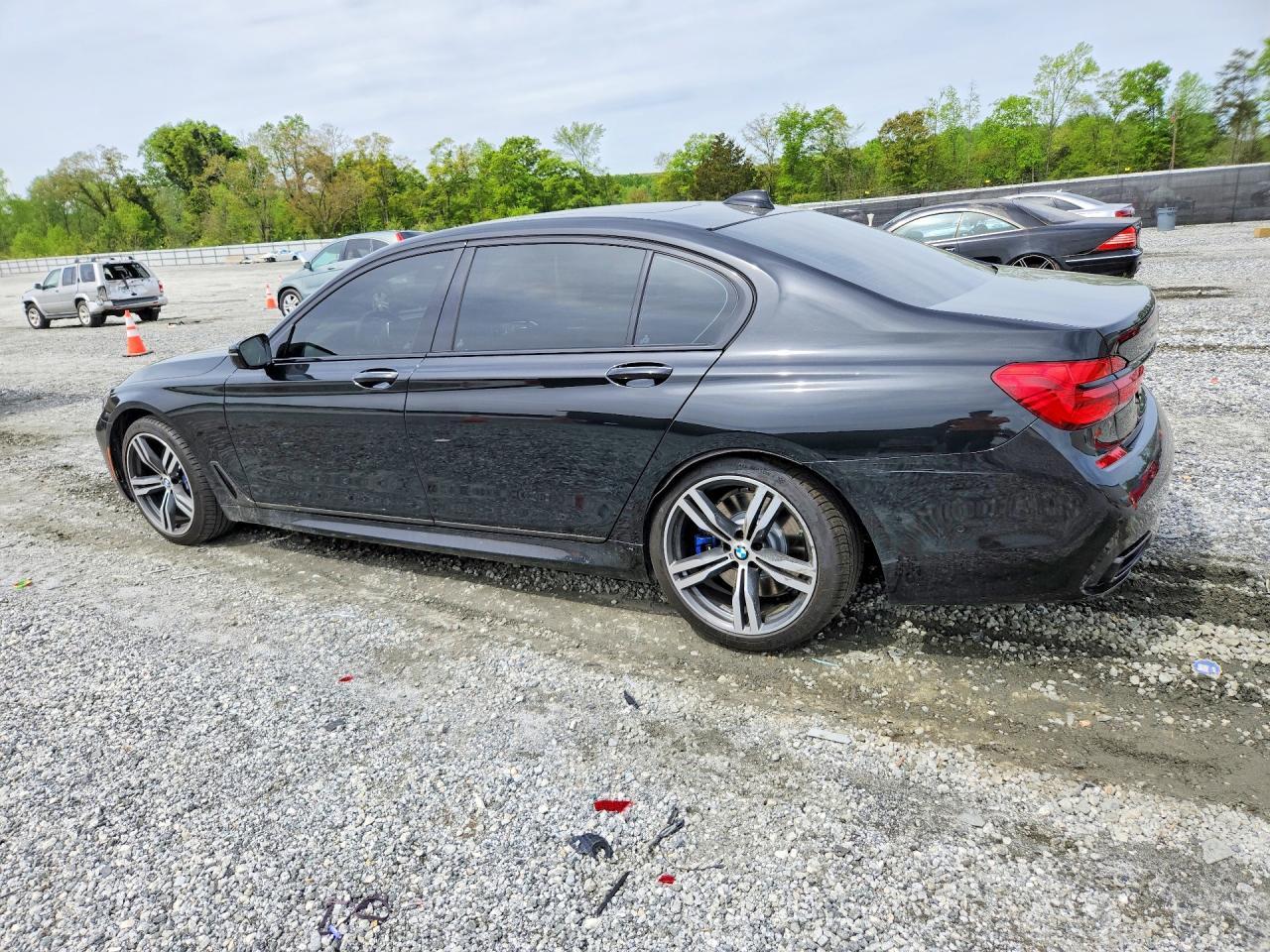 2019 BMW 740 I - zdjęcie 2