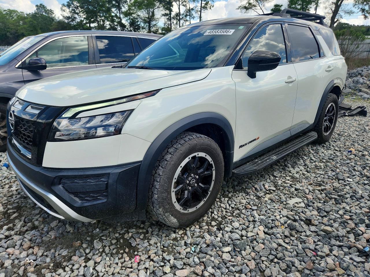2023 Nissan Pathfinder Rock Creek - zdjęcie główne