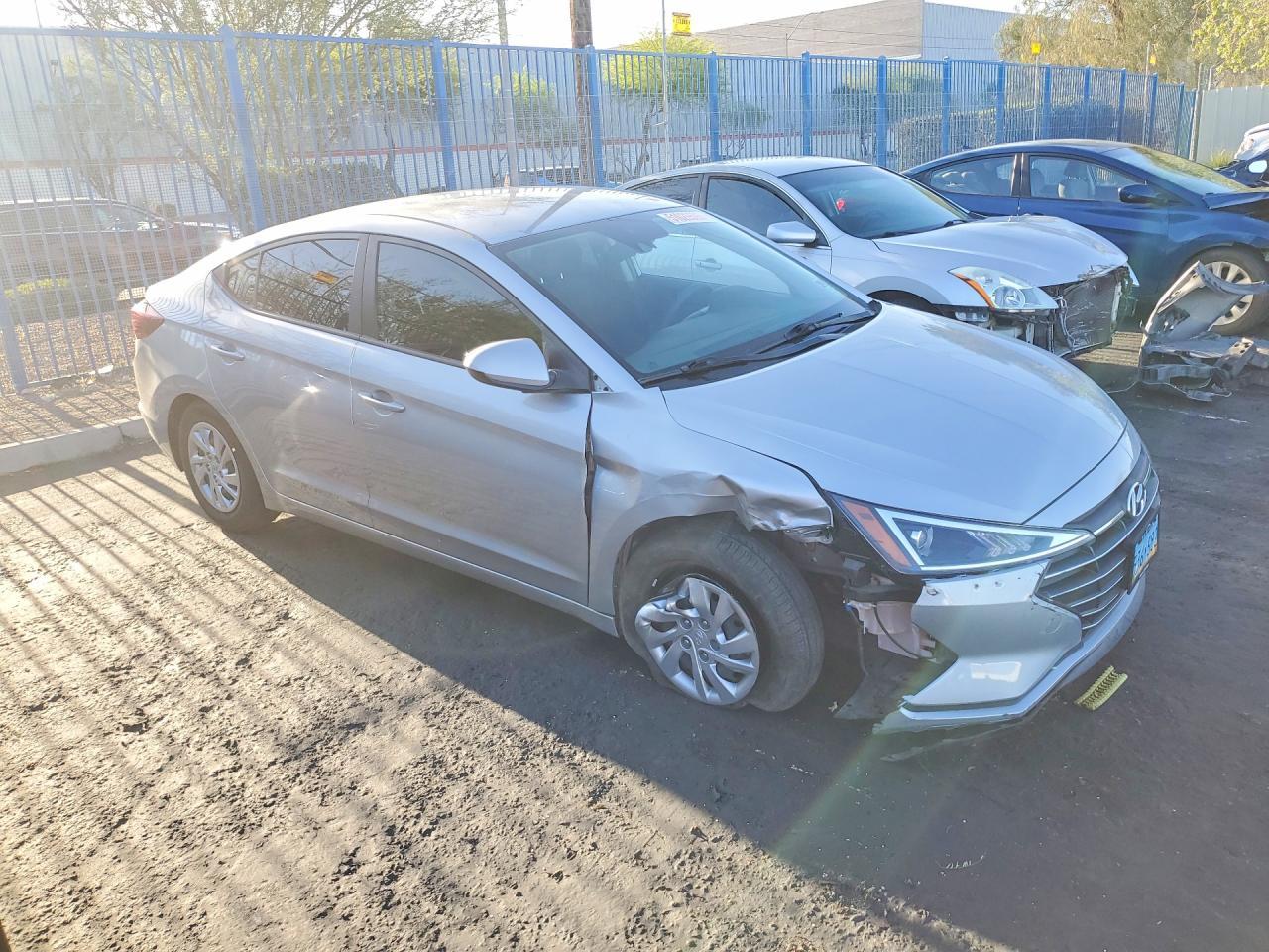 2020 Hyundai Elantra Se - zdjęcie 4