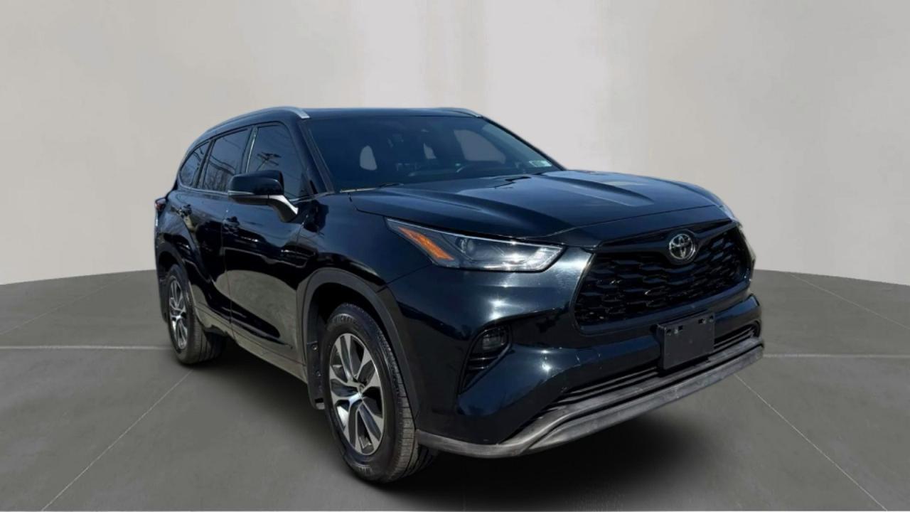 2022 Toyota Highlander Xle - zdjęcie główne