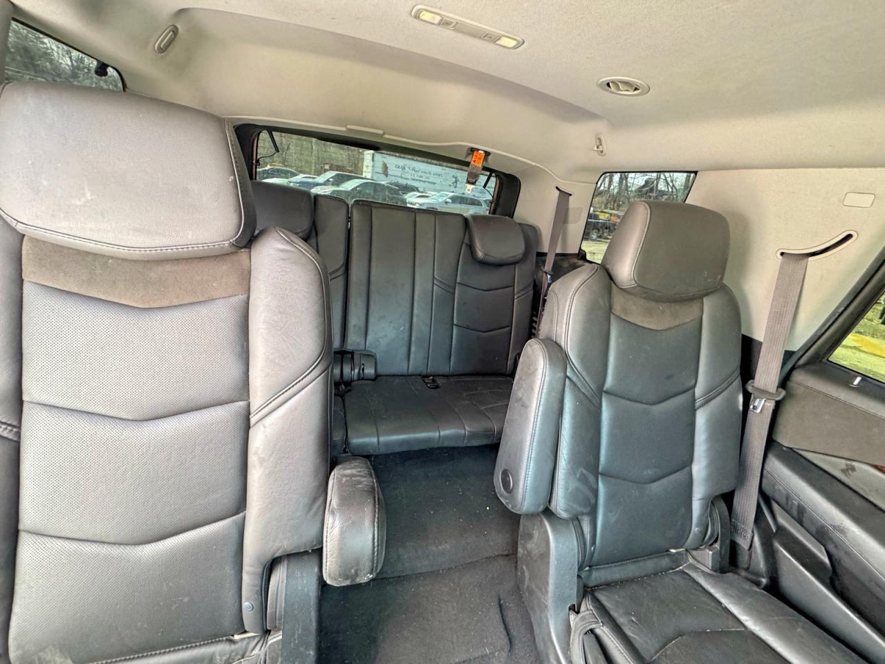 2017 Cadillac Escalade Luxury - zdjęcie 14