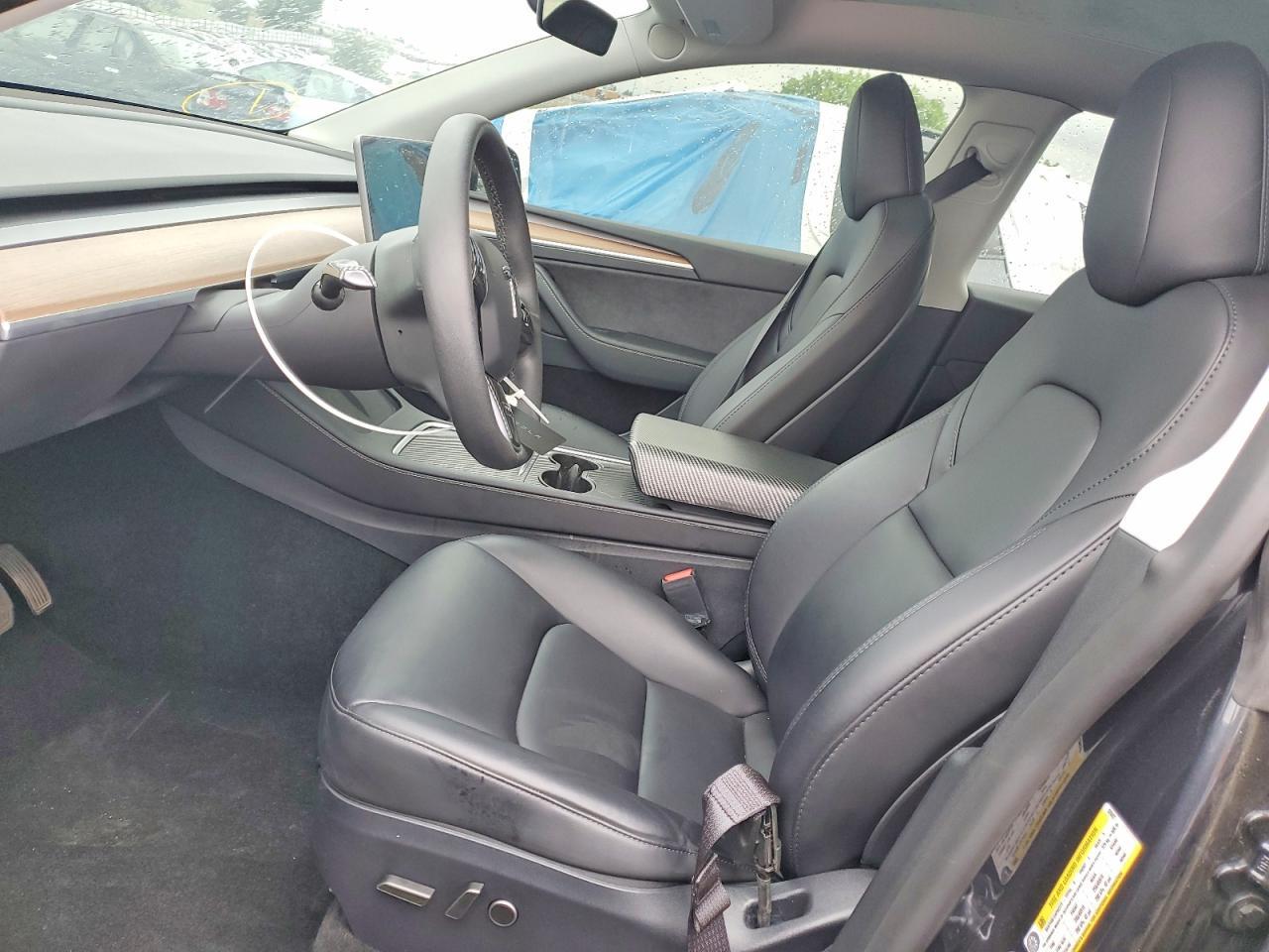 2024 Tesla Model Y - zdjęcie 7