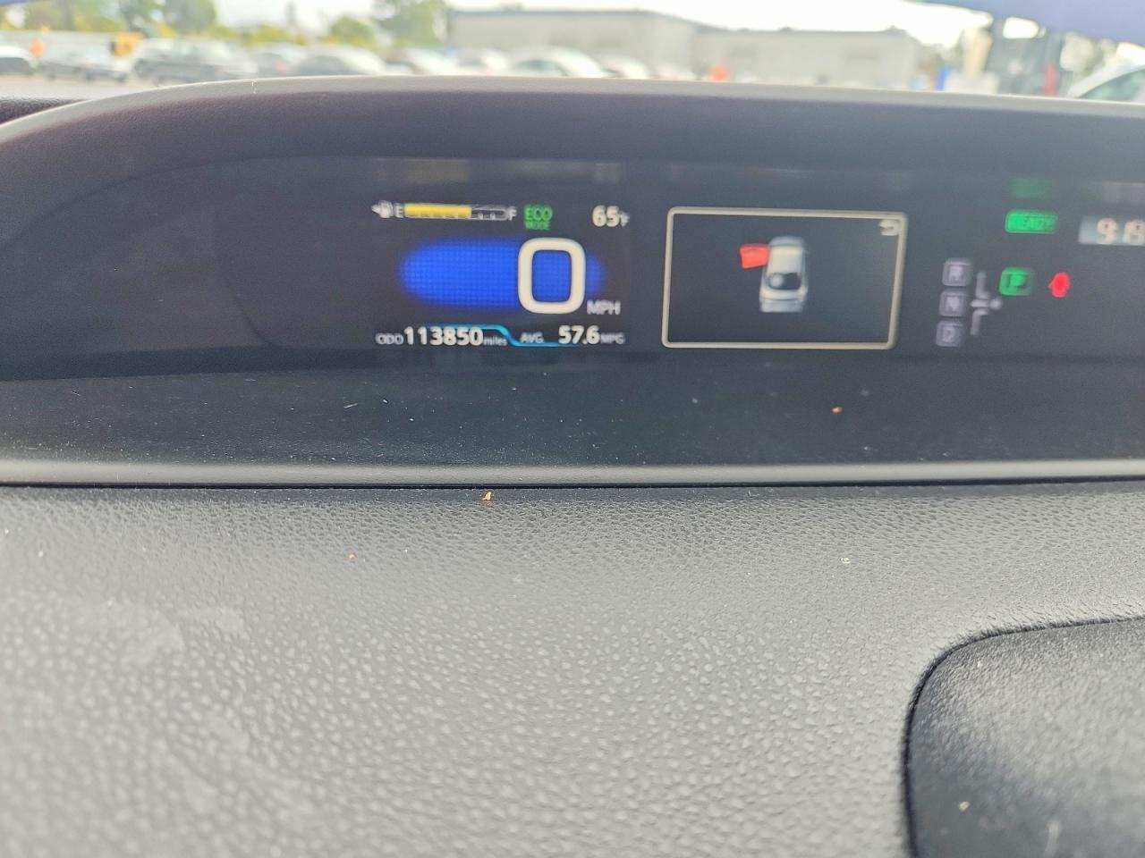 2018 Toyota Prius Two - zdjęcie 9