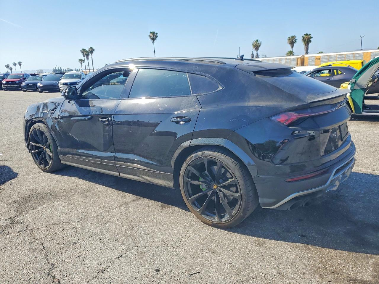 2020 Lamborghini Urus - zdjęcie 2