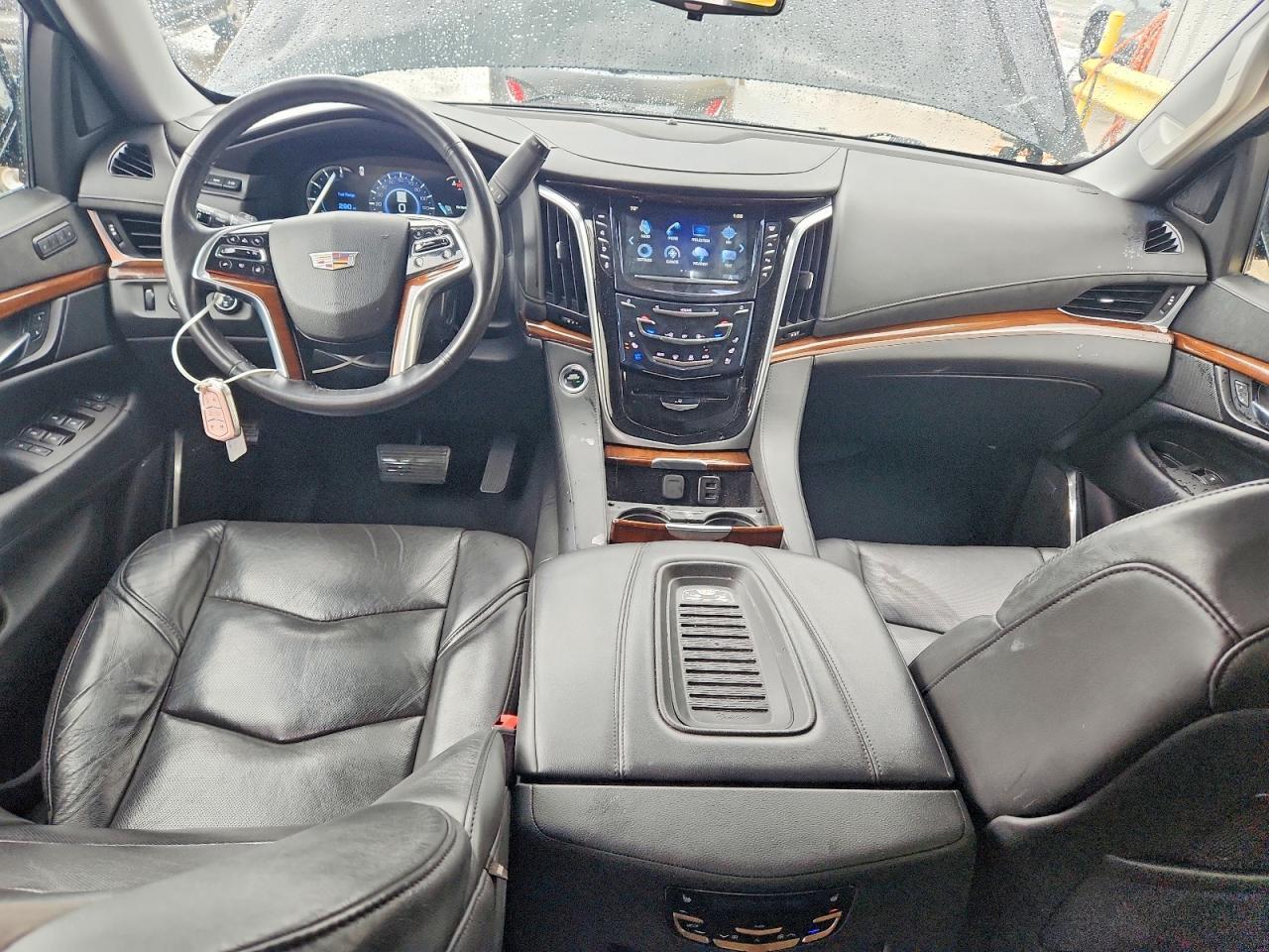 2020 Cadillac Escalade Luxury - zdjęcie 8