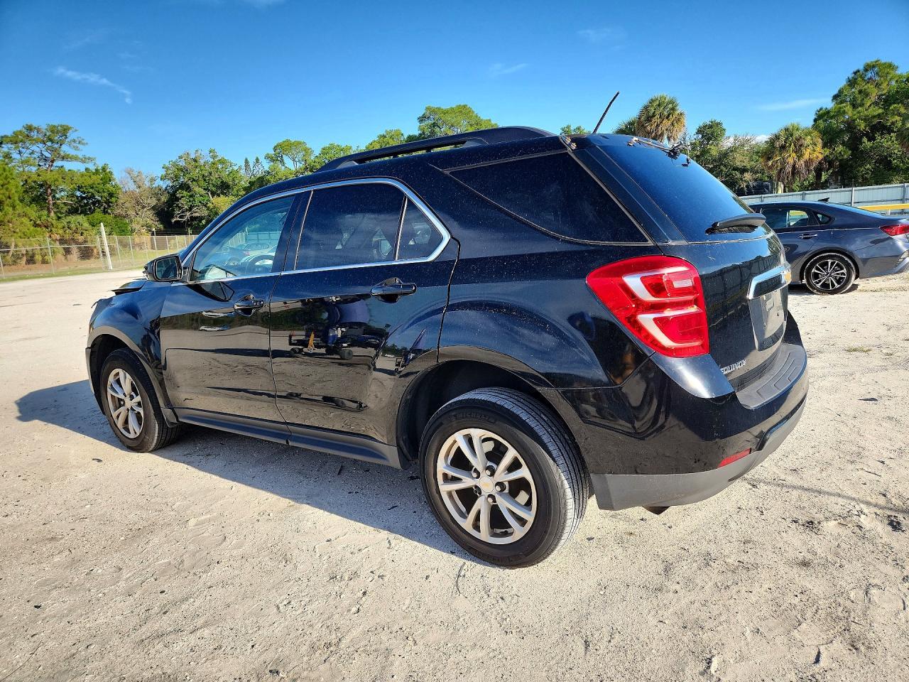 2017 Chevrolet Equinox Lt - zdjęcie 2