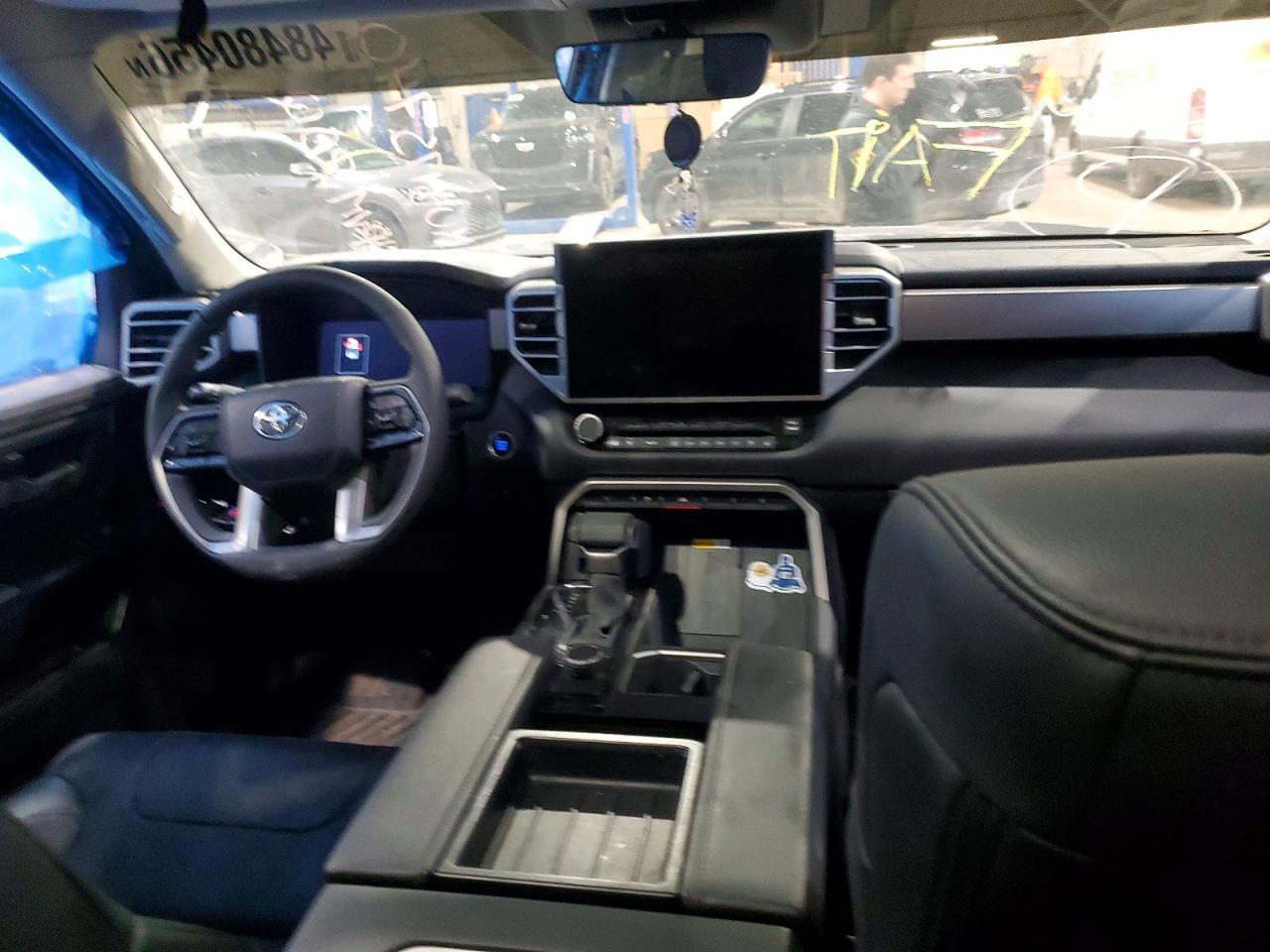 2024 Toyota Tundra Limited - zdjęcie 8