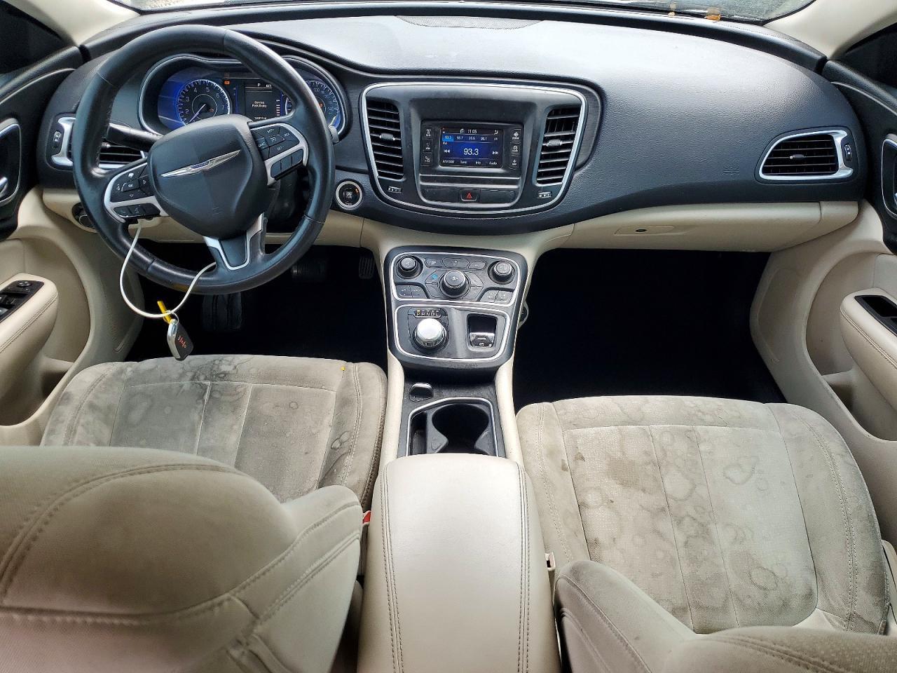 2015 Chrysler 200 Limited - zdjęcie 8