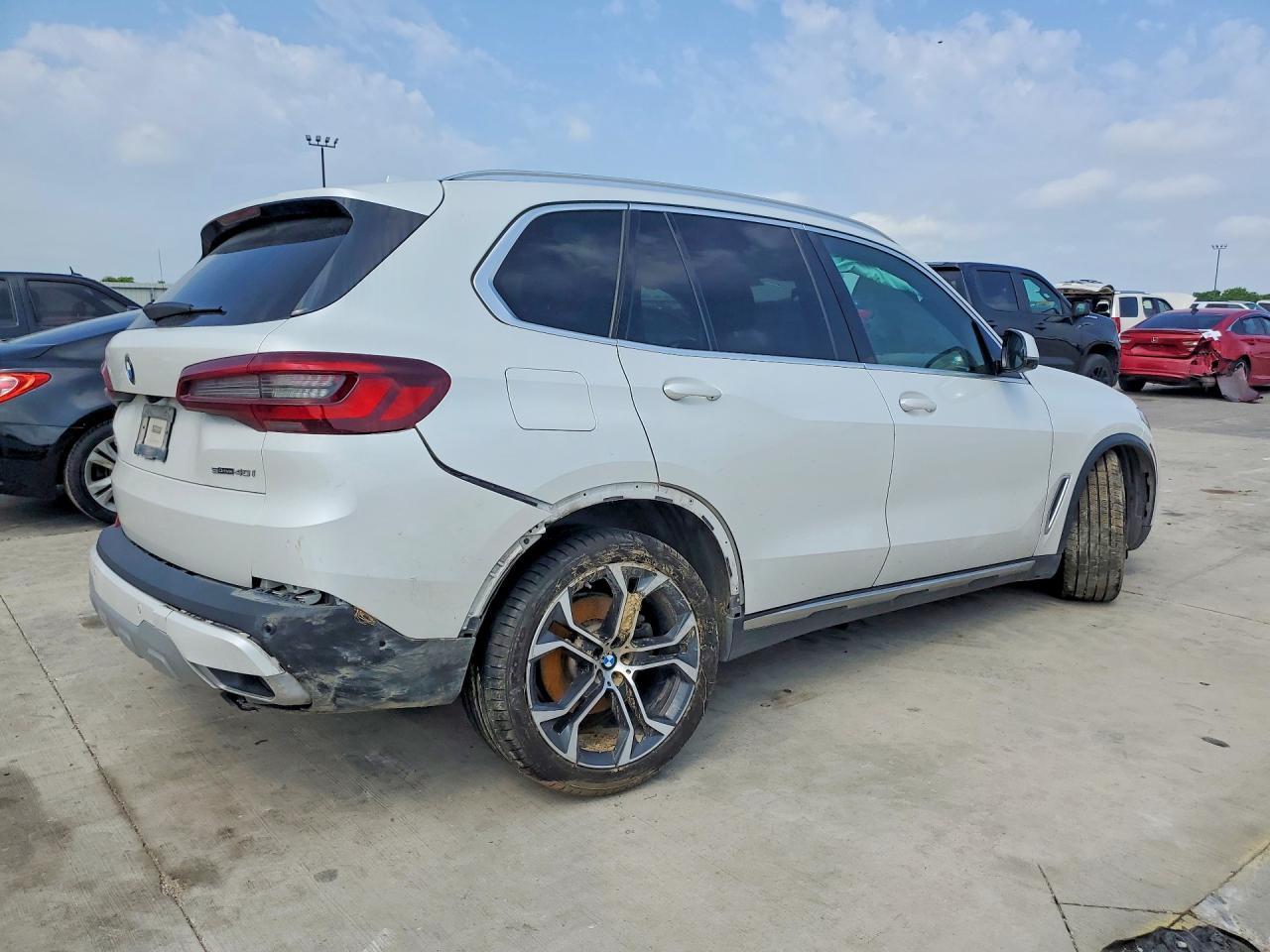 2021 BMW X5 - zdjęcie 3
