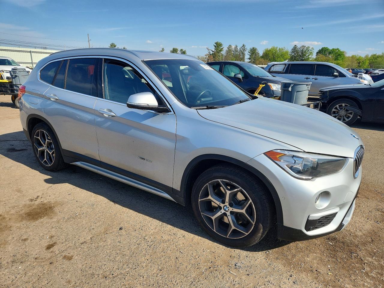 2017 BMW X1 xDrive28I - zdjęcie 4