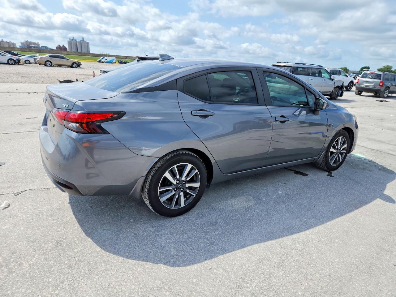 2024 Nissan Versa Sv - zdjęcie 3
