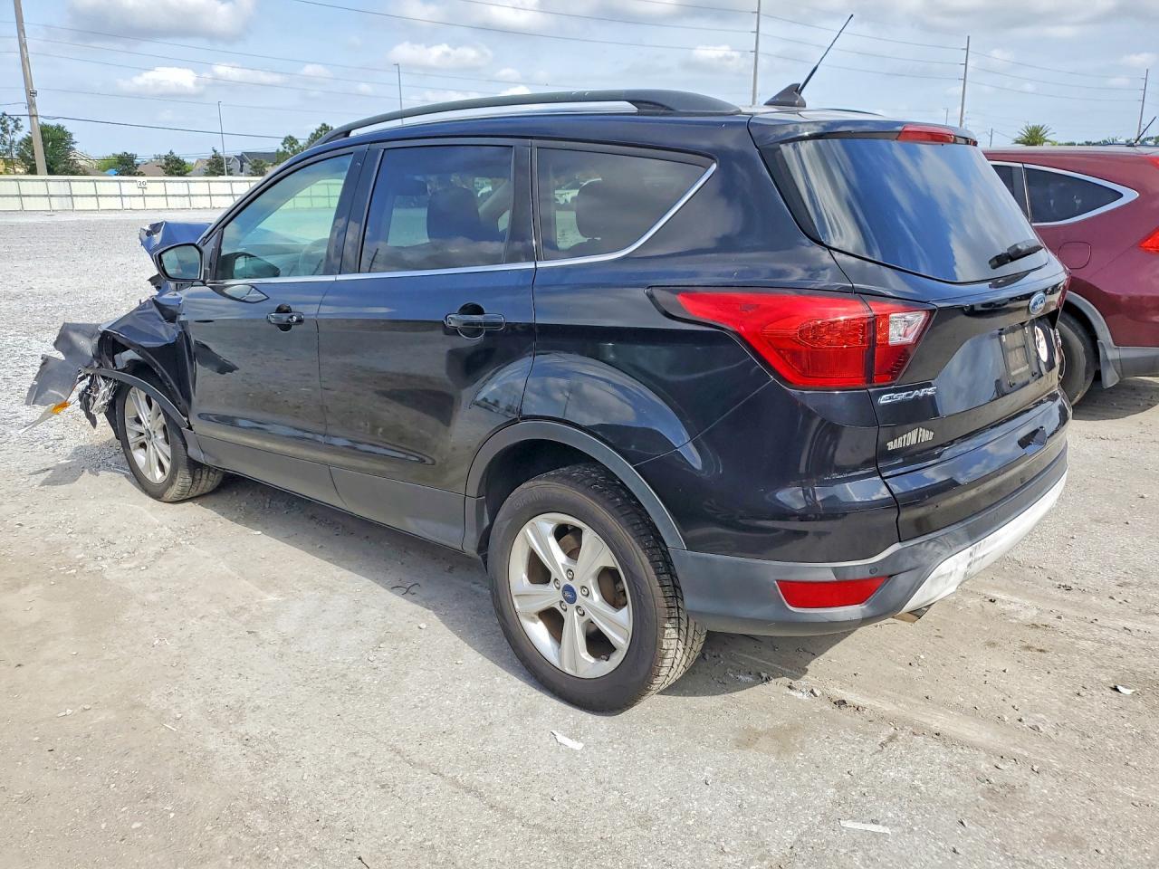 2019 Ford Escape Sel - zdjęcie 2