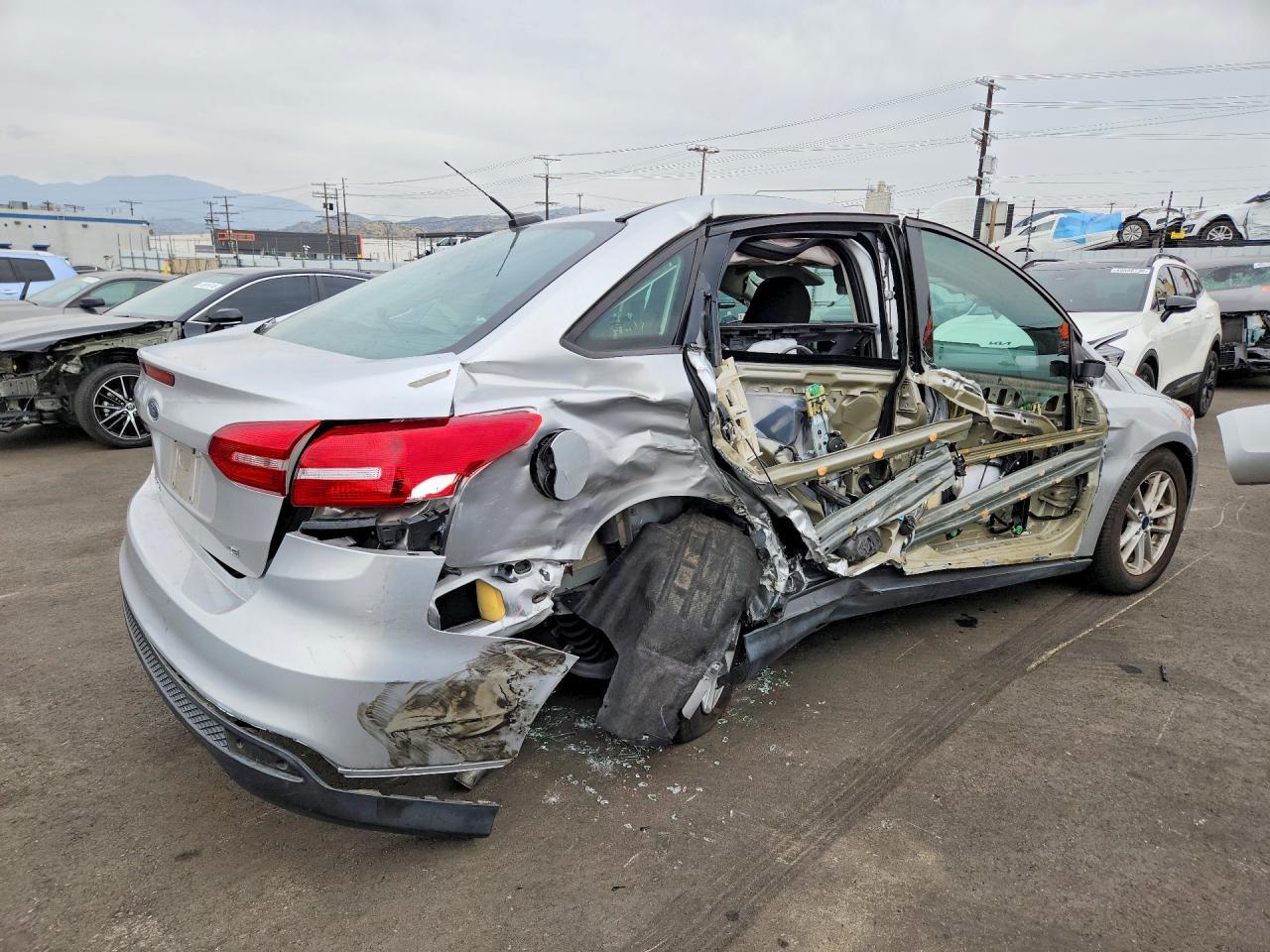 2017 Ford Focus Se - zdjęcie 3