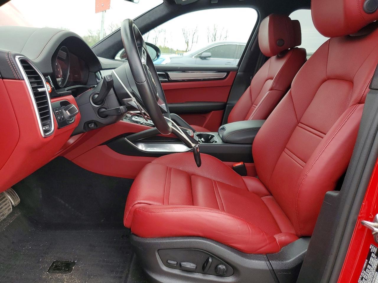 2023 Porsche Cayenne Turbo S E-Hybrid - zdjęcie 7