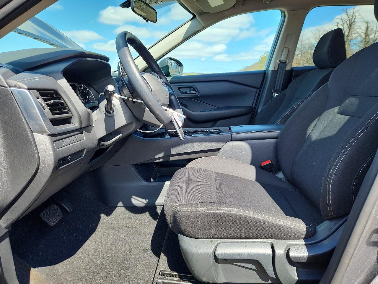 2025 Nissan Rogue S - zdjęcie 7