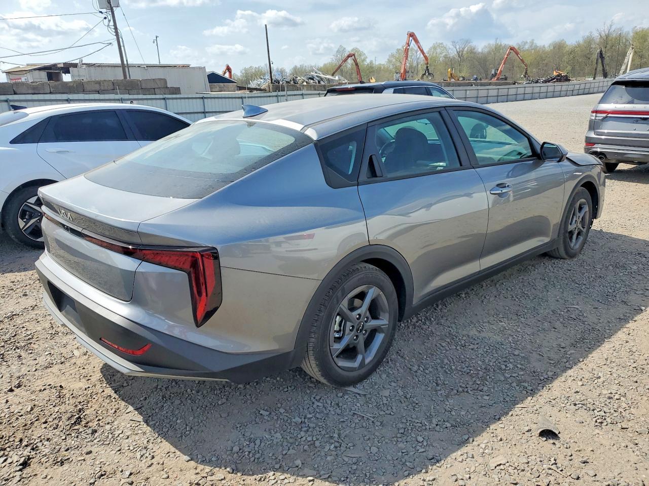 2026 Kia K4 Lxs - zdjęcie 3