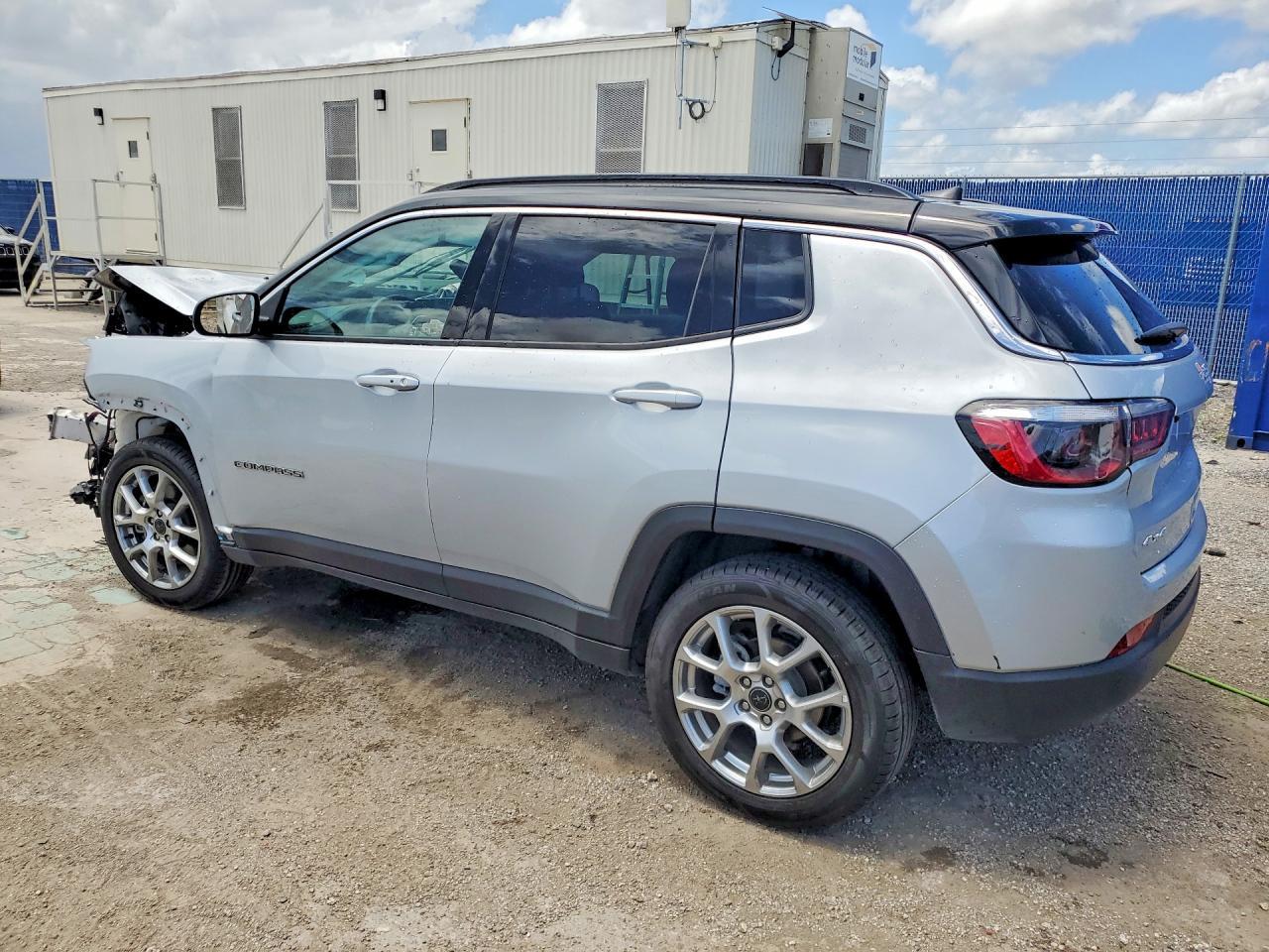 2025 Jeep Compass Limited - zdjęcie 2