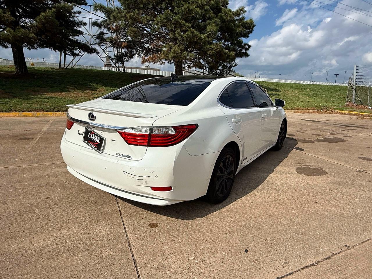 2015 Lexus Es 300H - zdjęcie 4