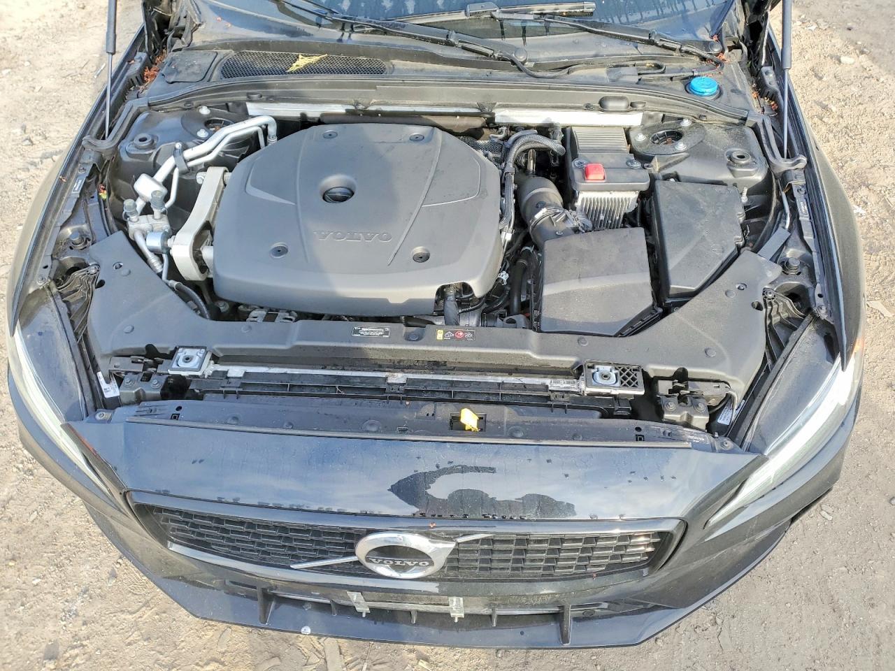 2021 Volvo S60 T5 Momentum - zdjęcie 11