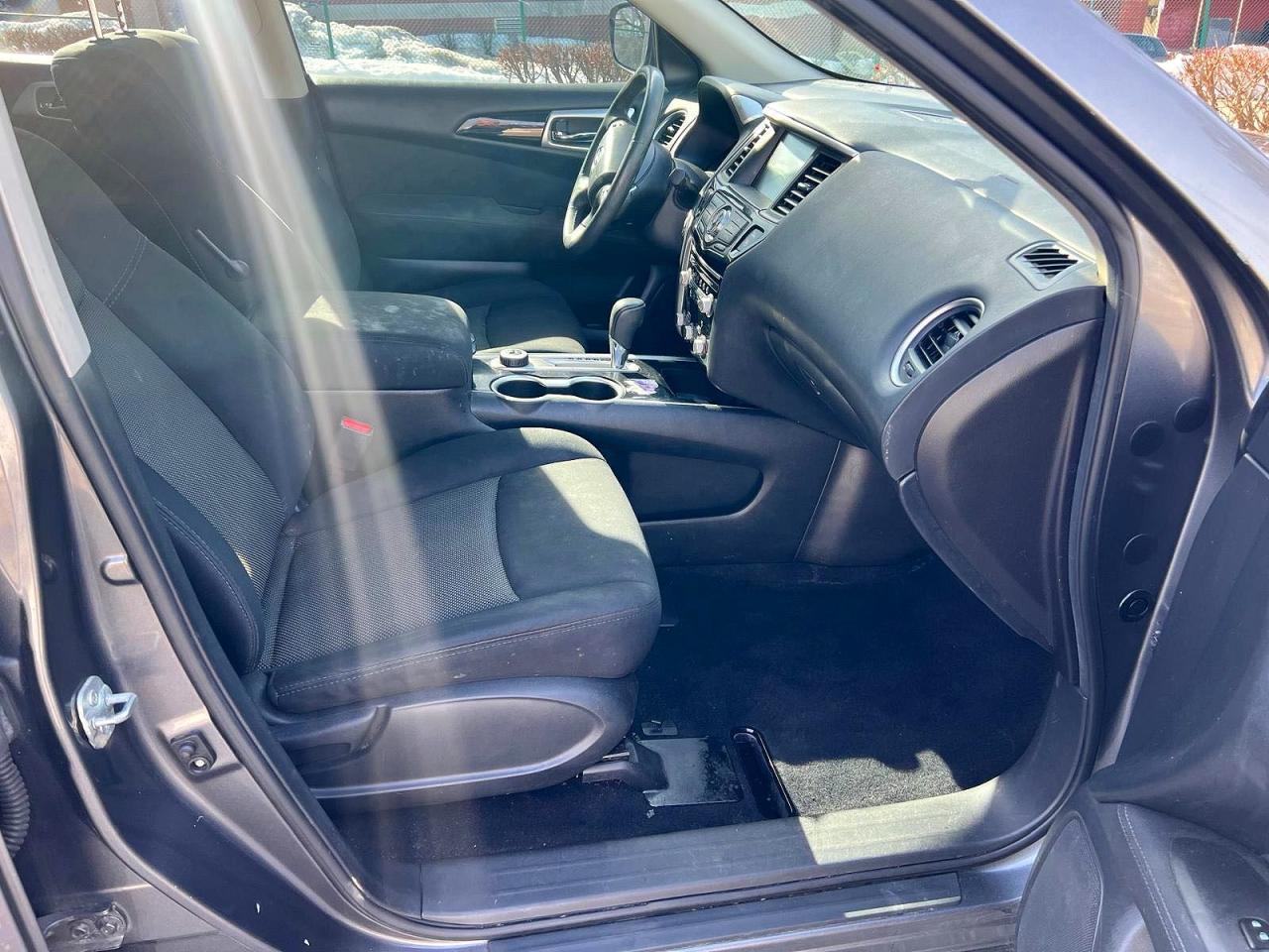 2017 Nissan Pathfinder Sv - zdjęcie 5