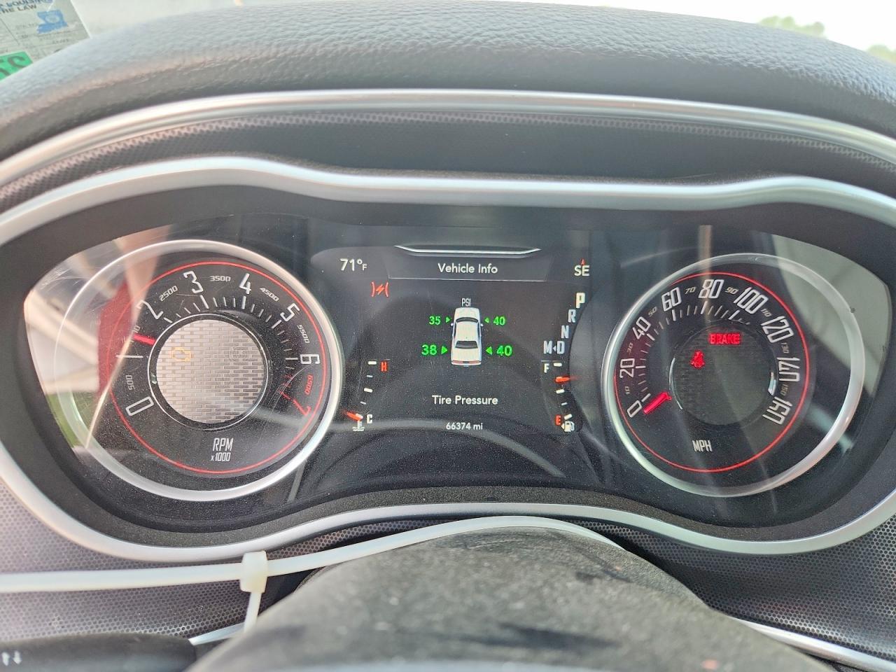 2016 Dodge Challenger Sxt - zdjęcie 9