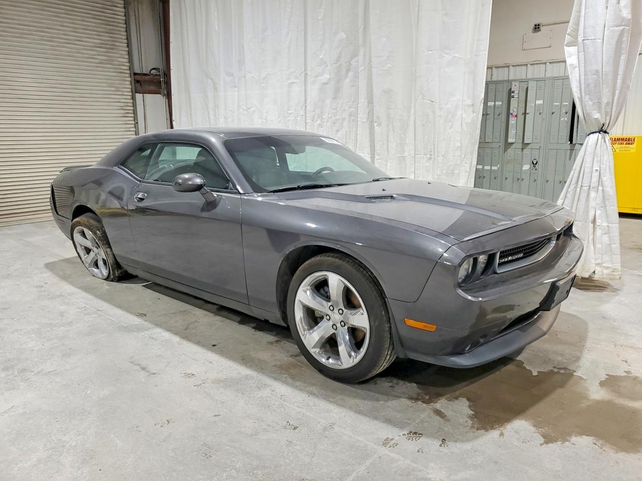 2014 Dodge Challenger Sxt - zdjęcie 4