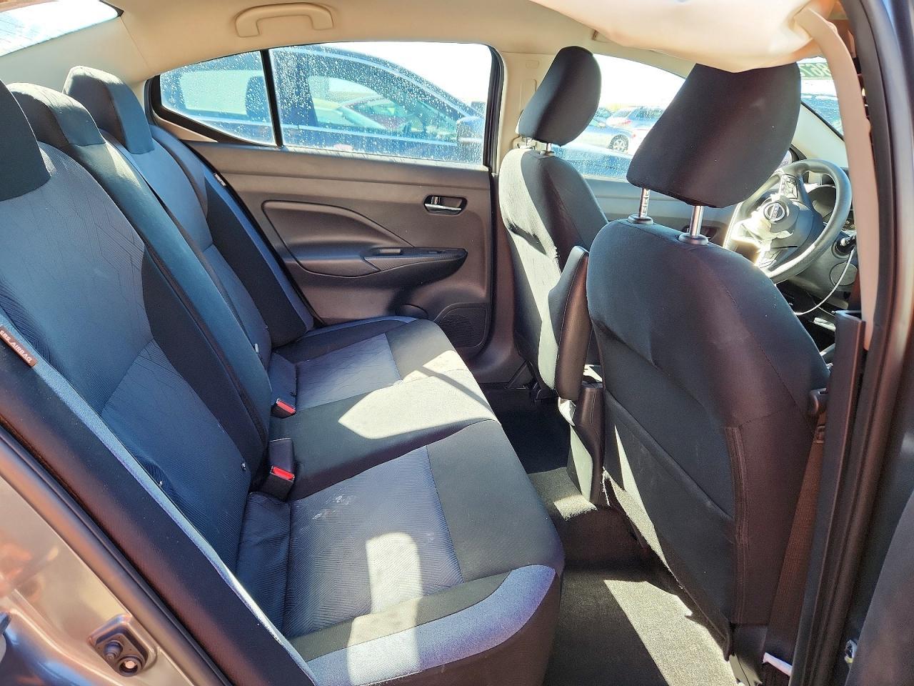 2025 Nissan Versa Sv - zdjęcie 10