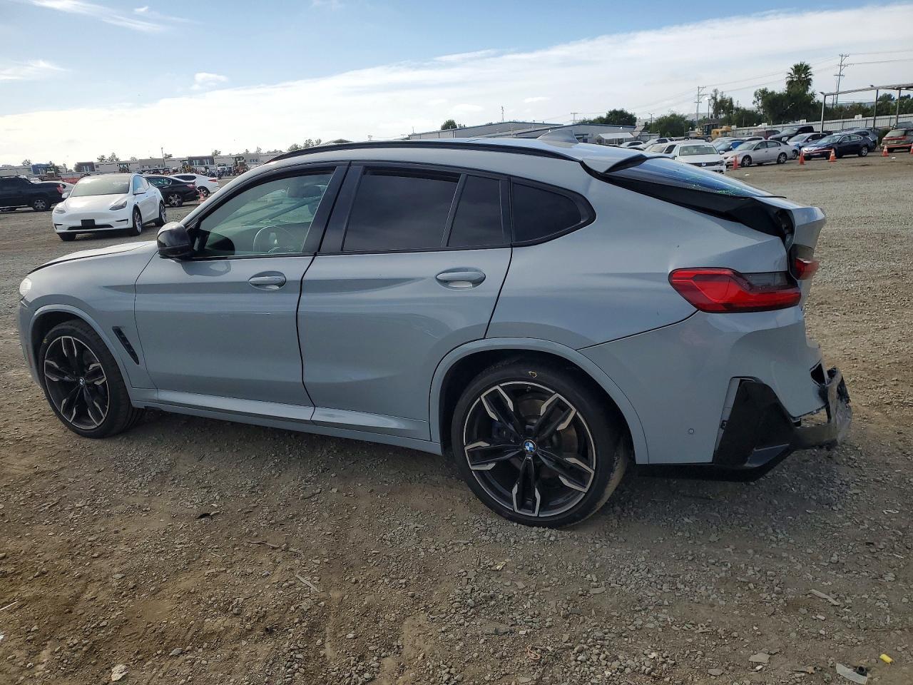 2022 BMW X4 M40I - zdjęcie 2