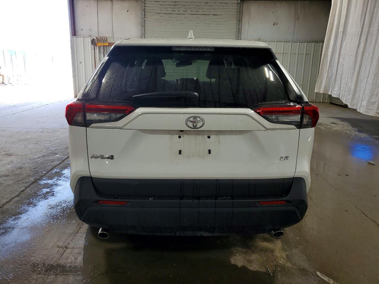 2025 Toyota Rav4 Le - zdjęcie 6