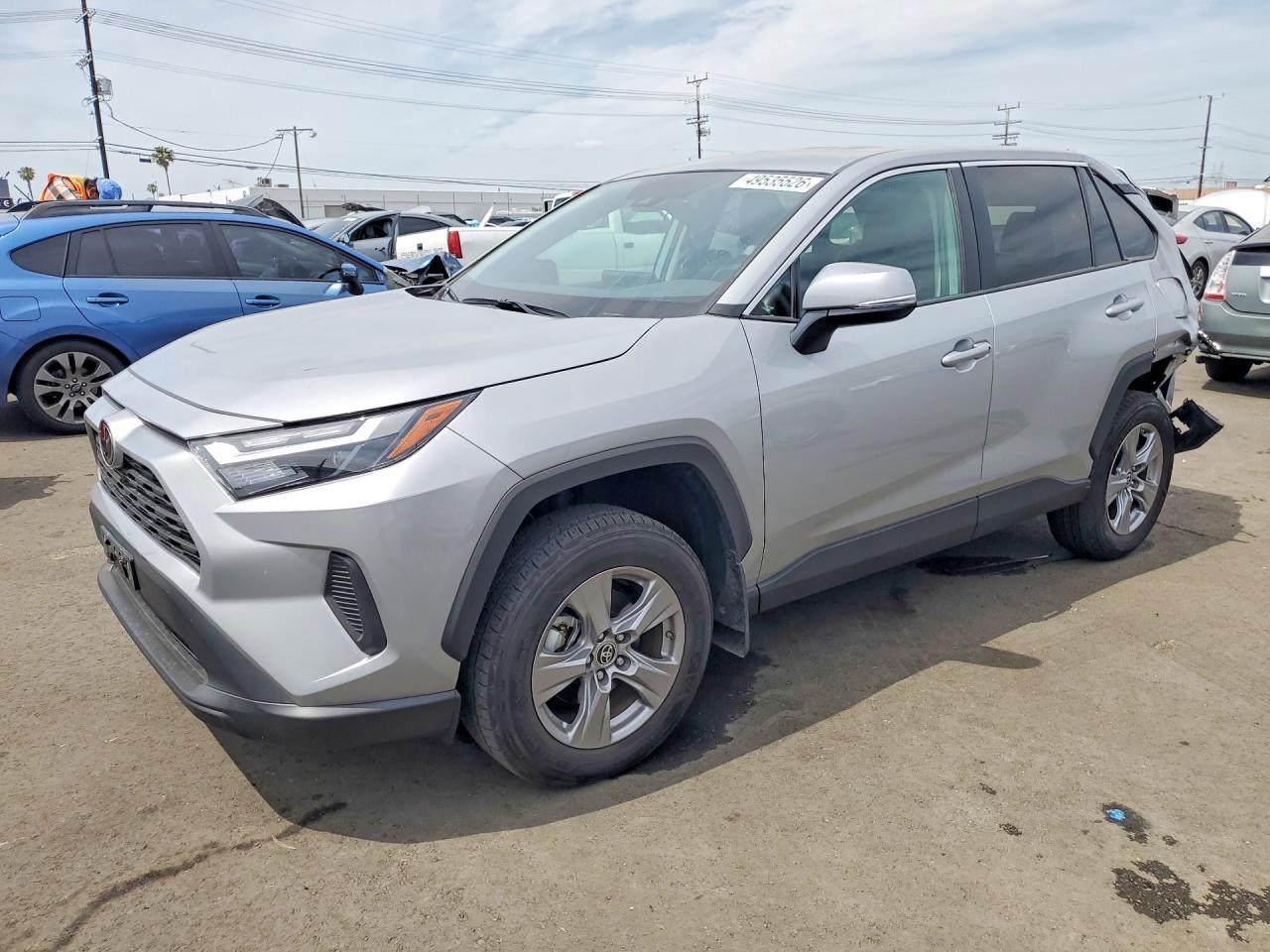 2025 Toyota Rav4 Le - zdjęcie główne