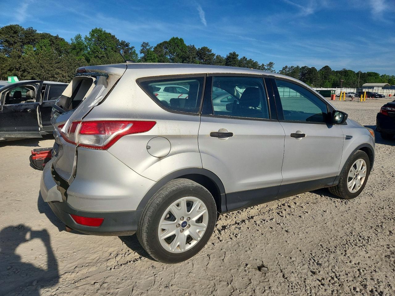 2014 Ford Escape S - zdjęcie 3