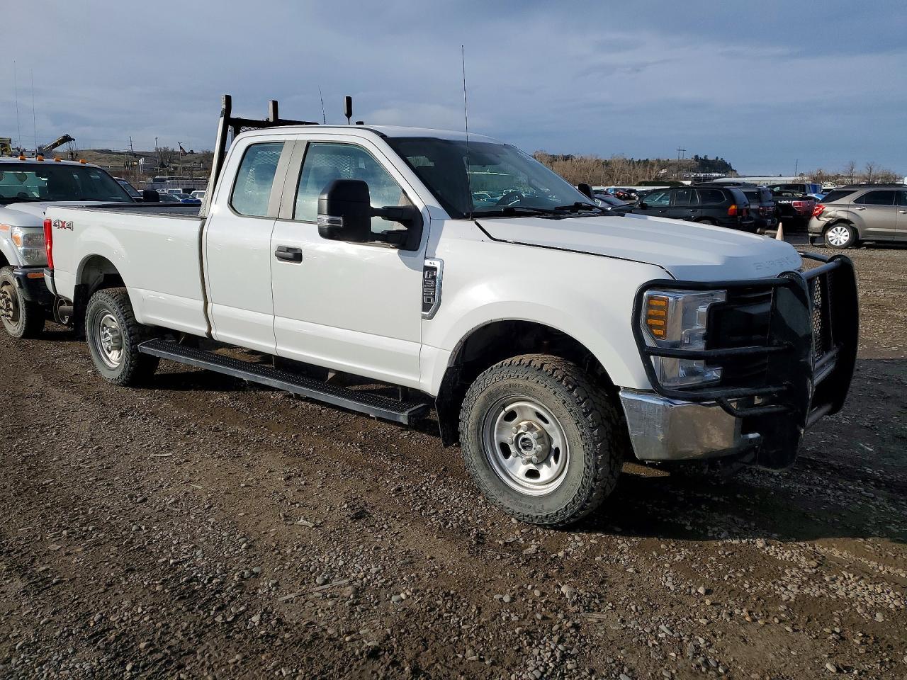 2019 Ford F350 Super Duty - zdjęcie 4