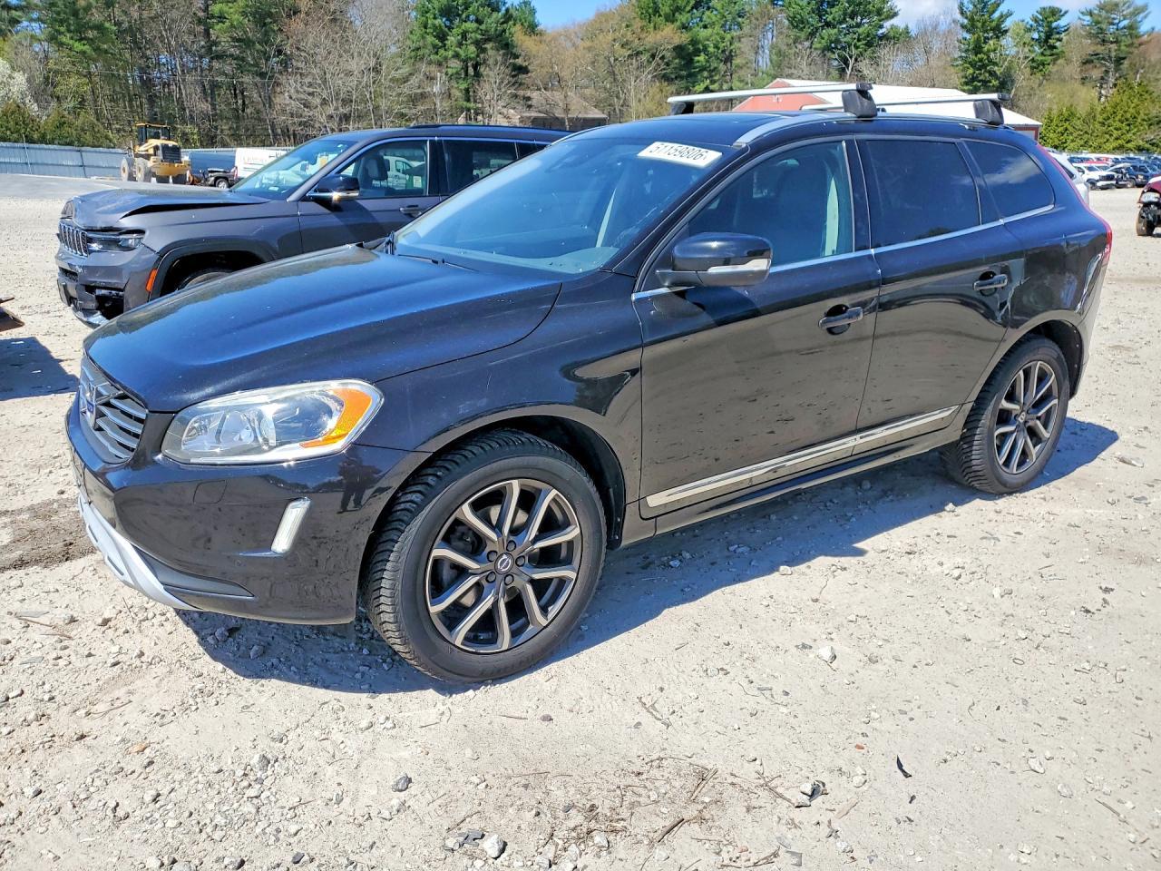 2017 Volvo Xc60 T6 Dynamic - zdjęcie główne