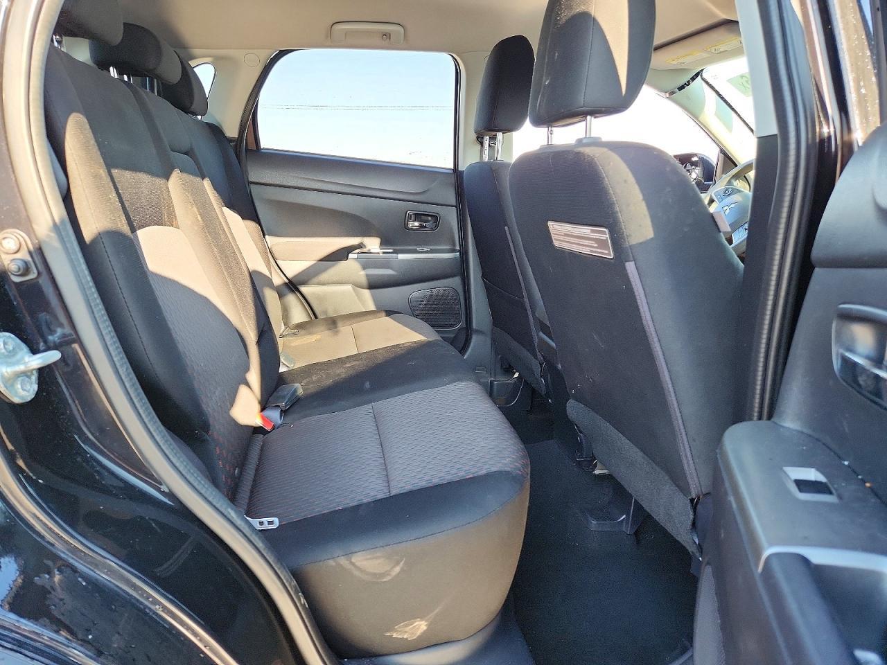 2018 Mitsubishi Outlander Sport Es - zdjęcie 11