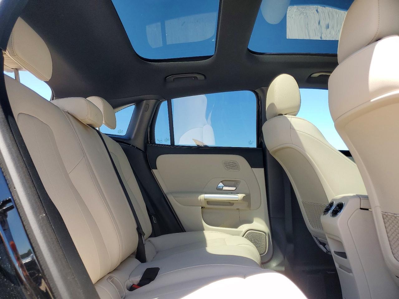 2025 Mercedes-Benz Gla 250 - zdjęcie 11