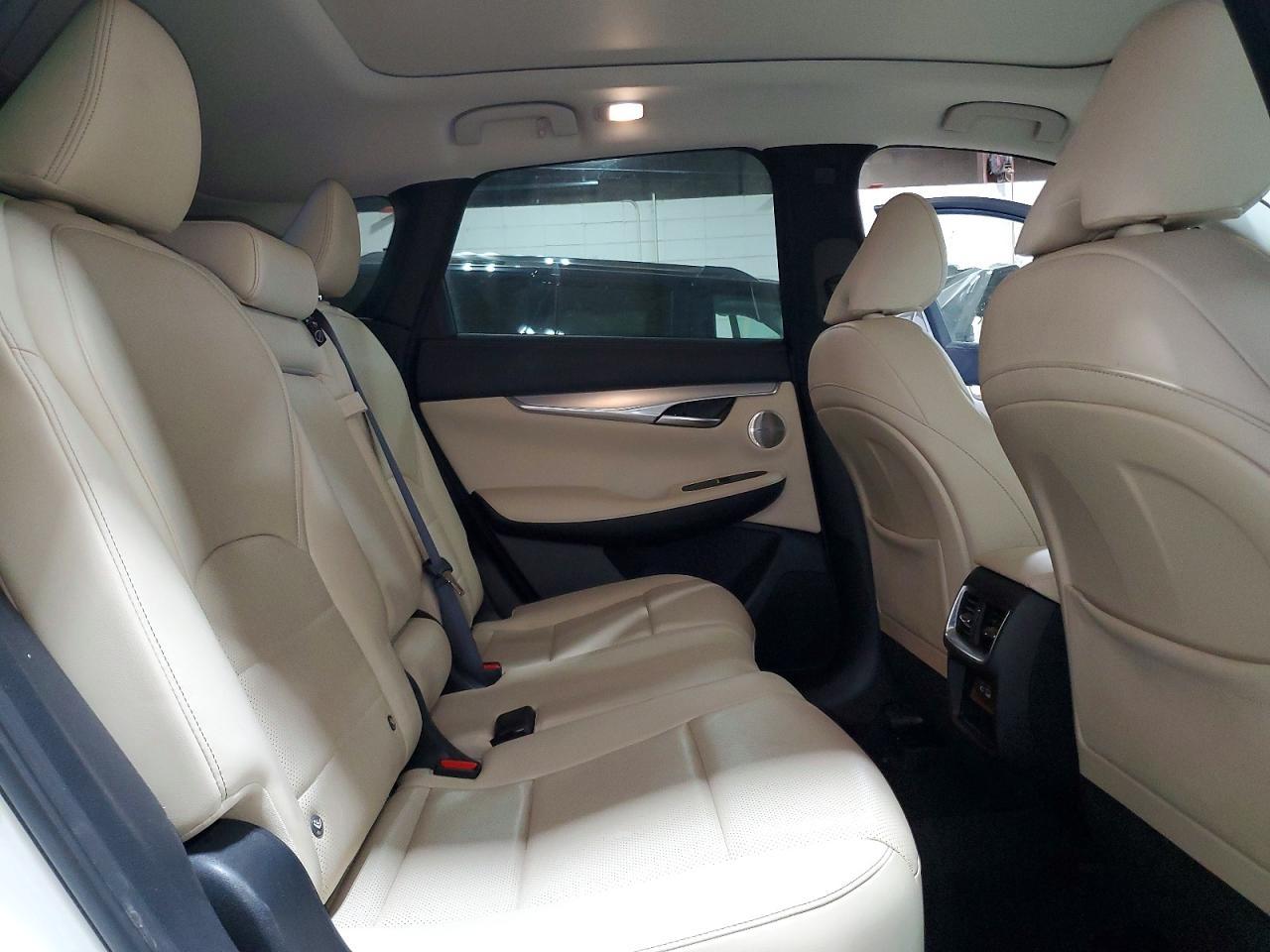 2022 Infiniti Qx50 Essential - zdjęcie 11