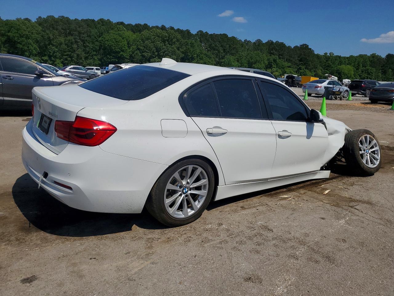BMW Seria 3 - zdjęcie 3
