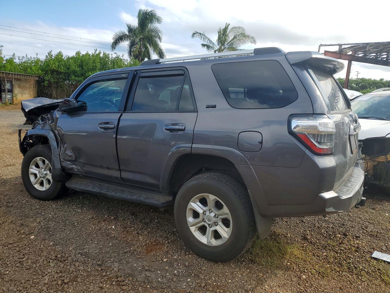 2022 Toyota 4Runner Sr5 - zdjęcie 2