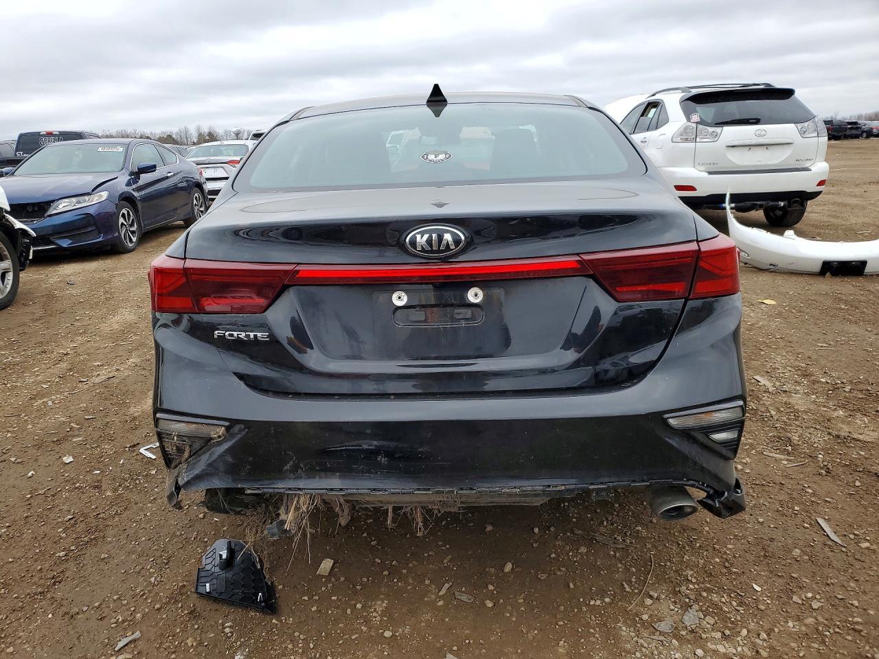2021 Kia Forte Lxs - zdjęcie 6