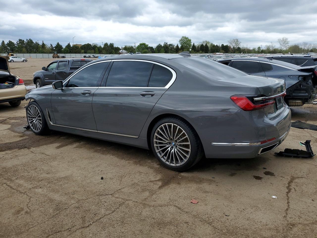 2020 BMW 750 Xi - zdjęcie 2